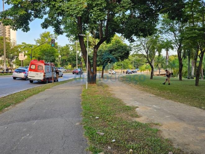 Policiais militares e Samu foram acionados para atendimento da vítima baleada na região do Parque Ipanema