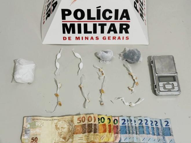 Além das drogas, os PMs acharam a balança nas roupas que vestia uma menina de dez anos