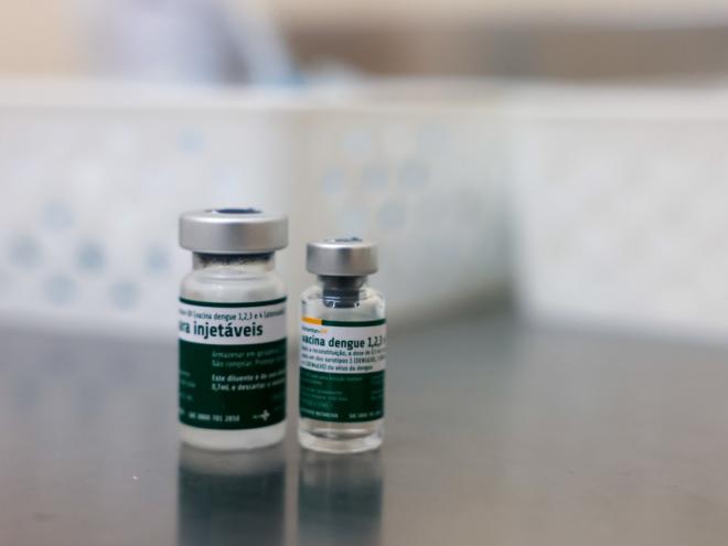 A vacinação será aplicada em dose única e faz parte de um estudo-piloto nacional que avalia o impacto da imunização de mais de 50% da população em curto intervalo de tempo