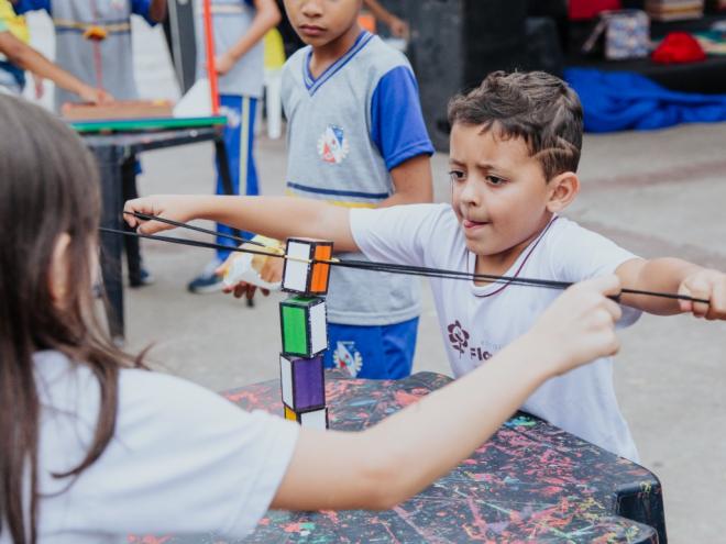 Festival itinerante visa incentivar o hábito de leitura por meio de atividades educativas e contações de história 