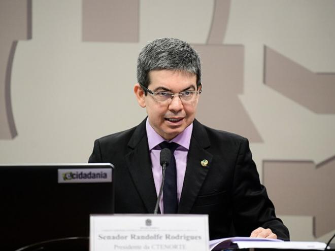 O projeto é de autoria do senador Randolfe Rodrigues  