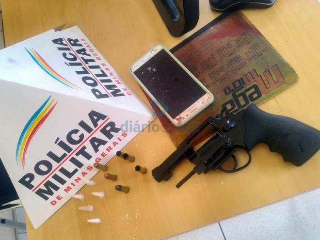 O revólver calibre 38 utilizado no atentado no fim da manhã desta quinta-feira