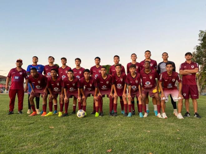 18 atletas participaram da competição vestindo a camisa do Acesita