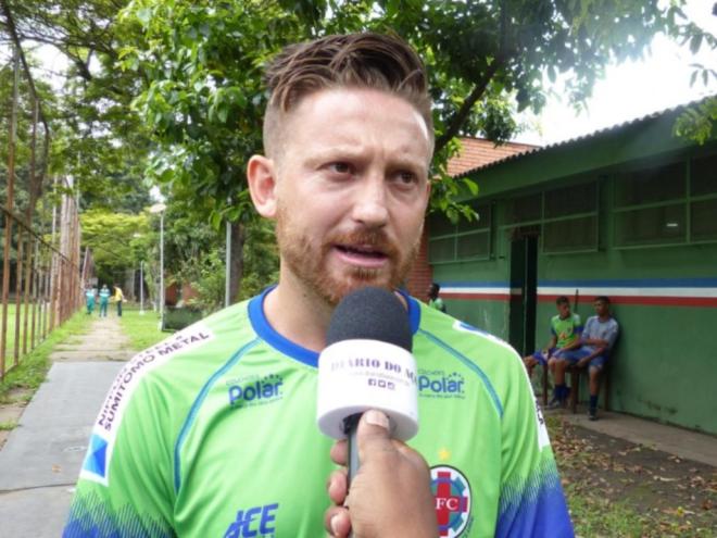 Jogador lutava contra um câncer de pele