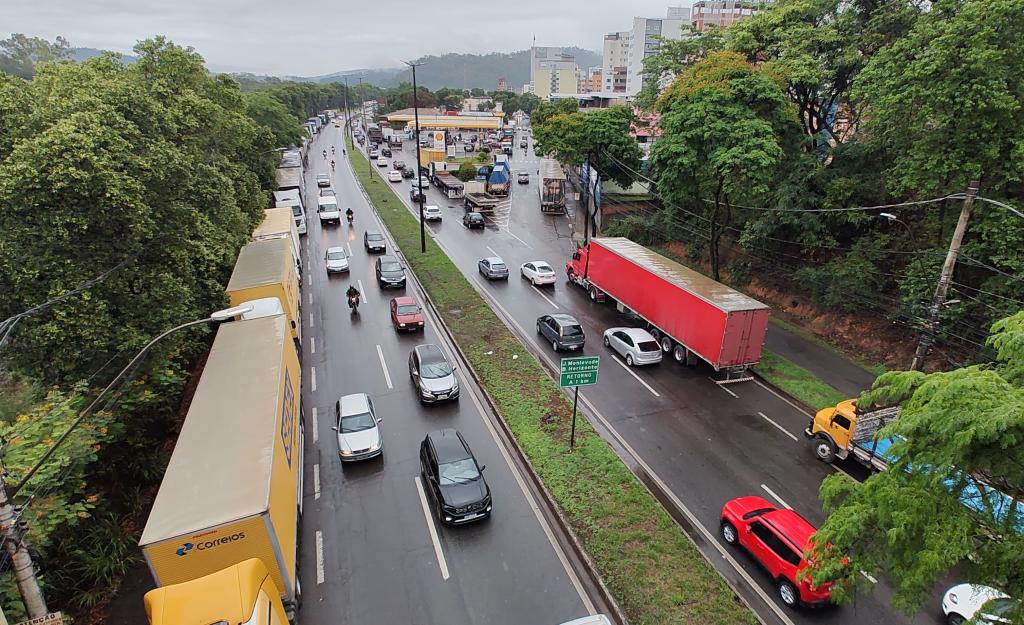 Pista da BR-381 na manhã desta segunda-feira 