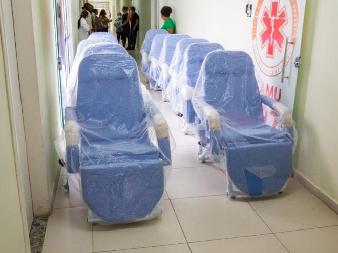 Cadeiras serão utilizadas no Hospital Municipal Eliane Martins (HMEM)