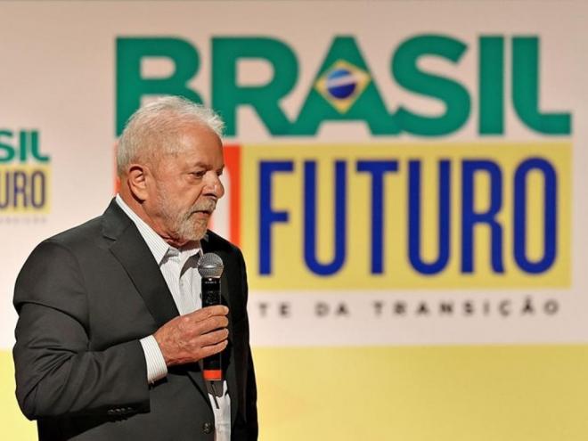  Presidente eleito disse que sua camisa terá o número 13 nas costas
