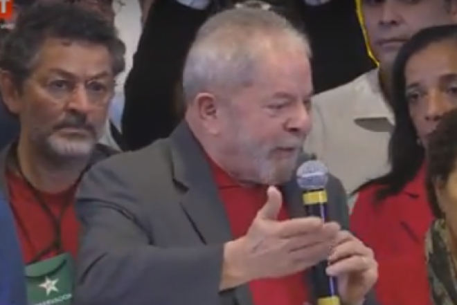 O ex-presidente Lula agora é réu na Justiça Federal por corrupção passiva e lavagem de dinheiro, juntamente com a ex-primeira dama Marisa Letícia, e será julgado pelo juiz Sérgio Moro