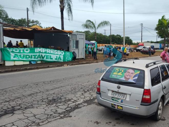 Em Ipatinga, as manifestações começaram na noite do dia 30 de outubro, após a divulgação do resultado das eleições para presidente 