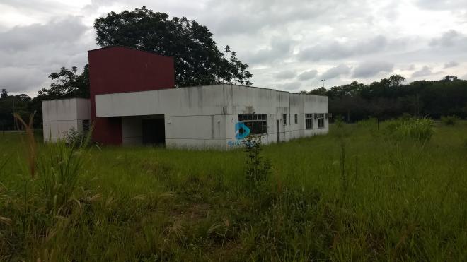 Nessa área destinada à PF, há aproximadamente 12 anos, começou a ser construído um laboratório que serviria ao MPMG, mas o projeto não foi levado adiante e a construção ficou perdida