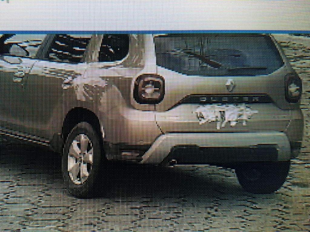 Atirador fugiu em um Renault Duster de cor dourada 
