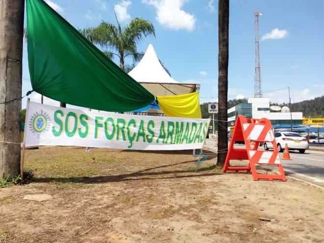 Os atos foram iniciados ainda na noite de 30 de outubro e questionam o resultado do segundo turno da eleição presidencial 
