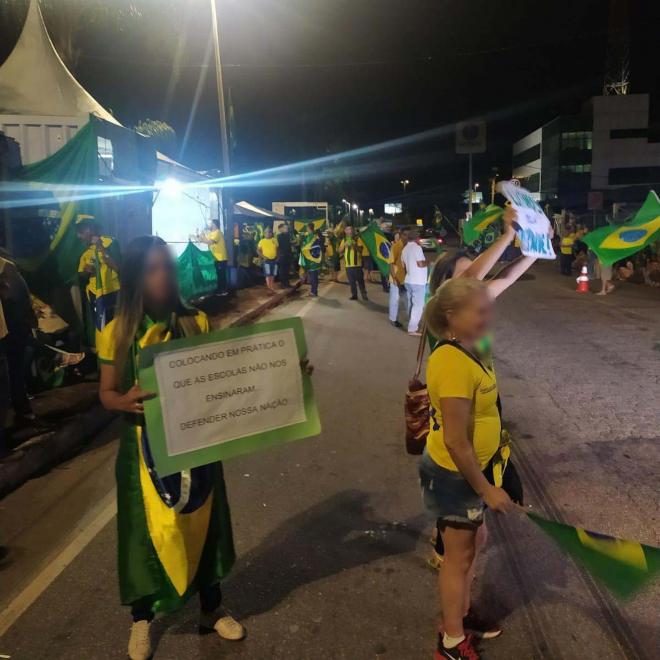Por diversas vezes rodovia federal em Ipatinga foi fechada por causa de manifestação contra resultado da eleição