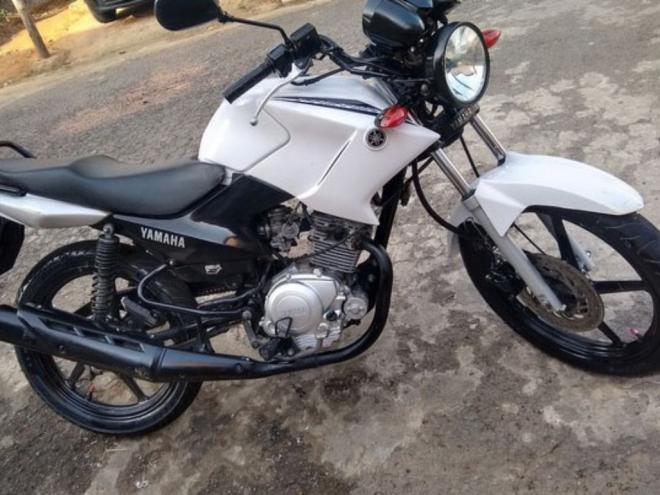 Jovem foi rendido por dupla de assaltantes na Estrada da Sinterização e ficou sem a Yamaha YBR Factor 