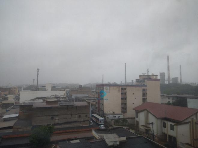 O calor combinado com a alta umidade deverá causar pancadas de chuva isoladas nos próximos dias