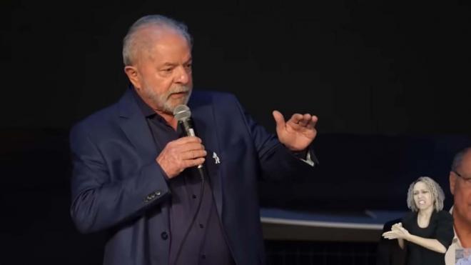 Lula dia 13/12 em Brasília: ''Esse cidadão, até agora, não reconheceu a sua derrota, continua incentivando os ativistas fascistas que estão na rua se movimentando''
