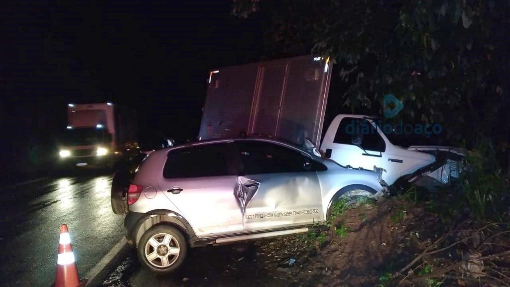 Acidente na BR-458, aconteceu na madrugada de hoje, a quatro quilômetros do distrito de Vale Verde 