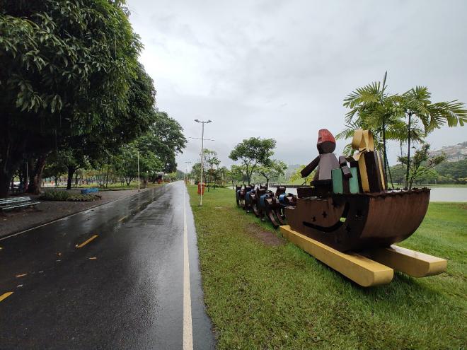 Meteorologia prevê sequência do tempo chuvoso na antevéspera do Natal 