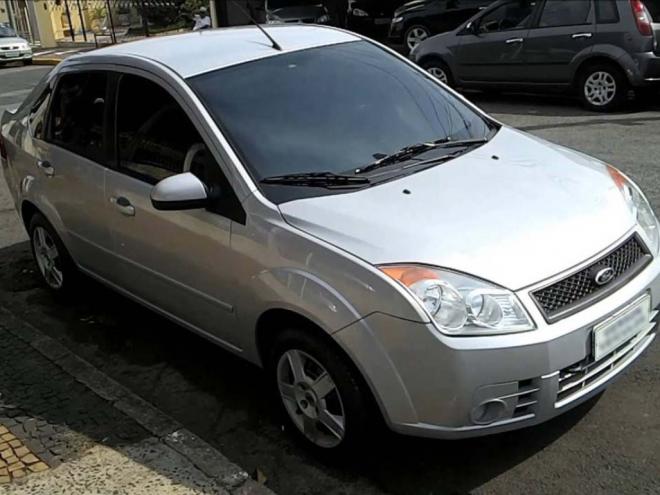 Mulher viu o anúncio clonado por golpista e passou a negociar com estelionatário