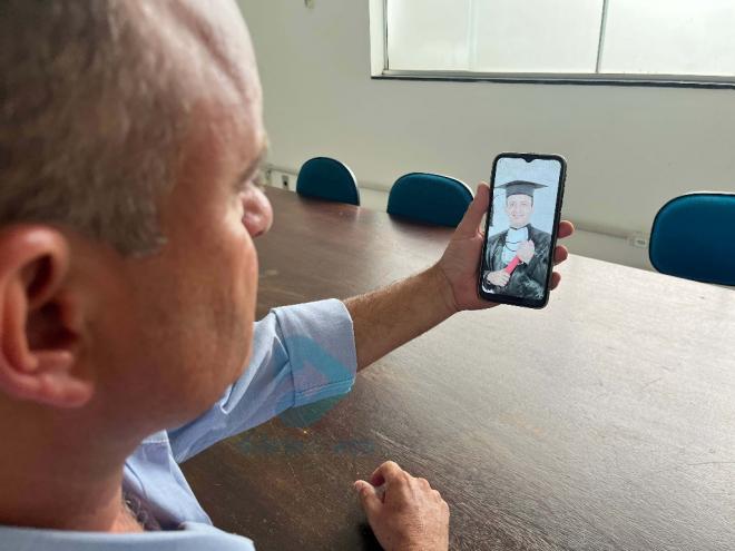 Jackson lembra com saudade de Jaquesley, mas ao mesmo tempo, nutre a angústia aguardando, há mais de dois anos, pela conclusão da investigação