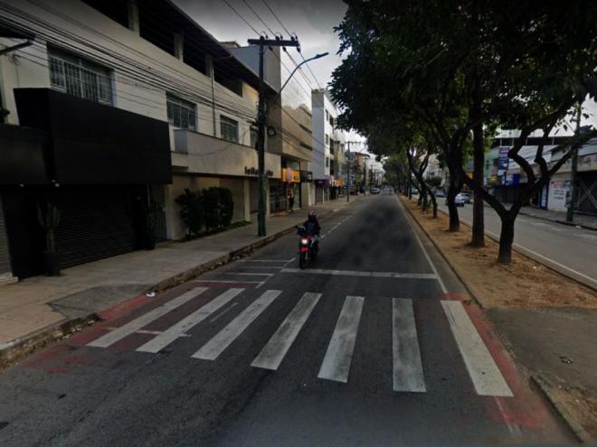 Bandidos invadiram estabelecimento na avenida Carlos Chagas e anunciaram o roubo 