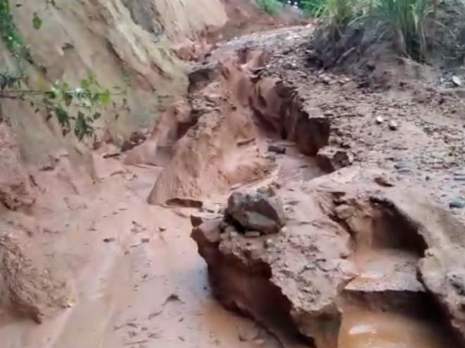 O trecho prejudicado é em frente à entrada da Cachoeira do Escorpião