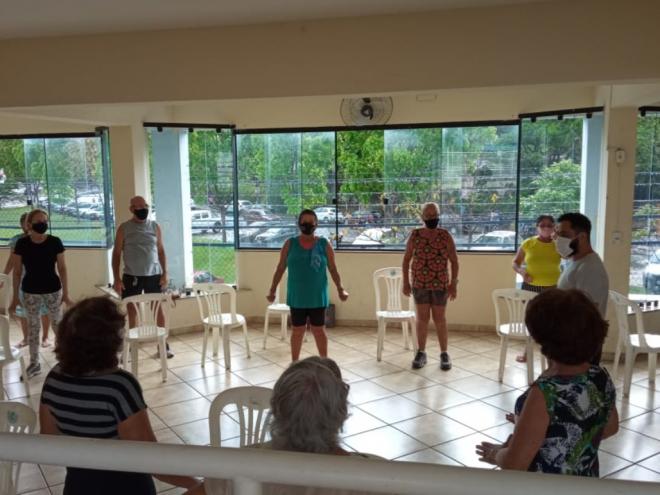 A oficina de dança para o público da terceira idade: ''um corpo fala através de suas ações''