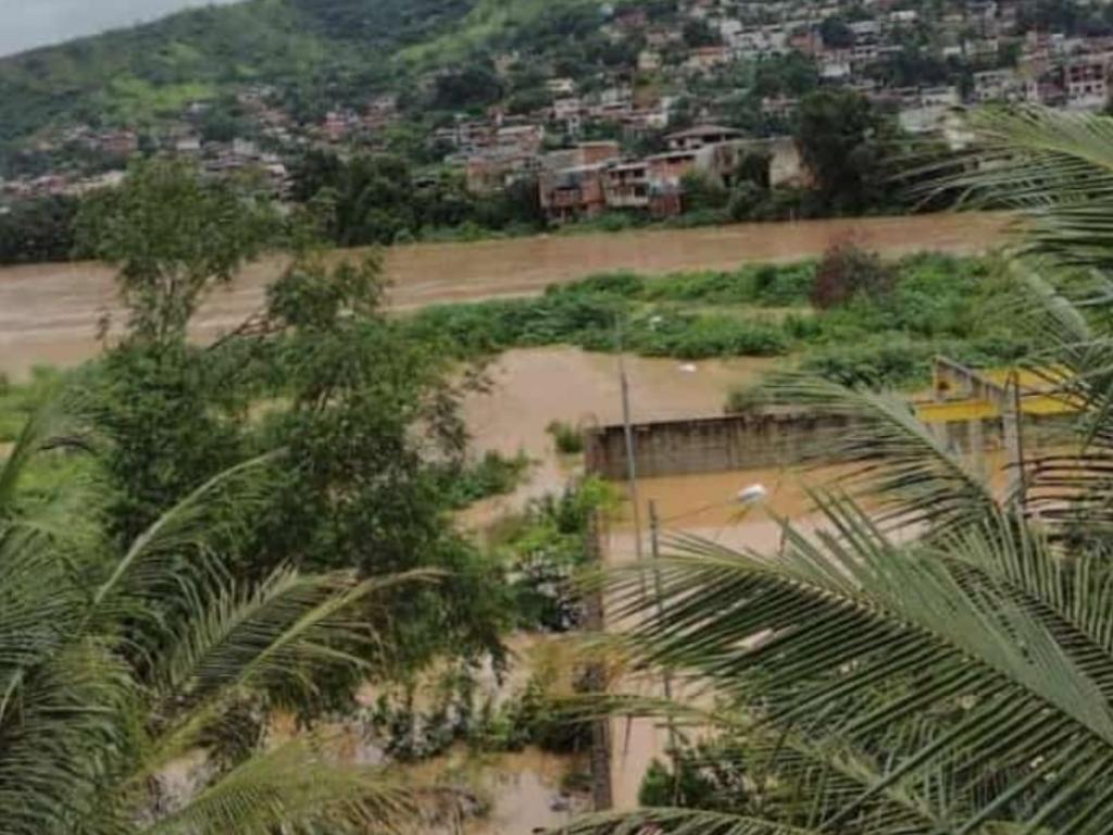 Foto foi tirada por morador do bairro Santa Terezinha, em Timóteo