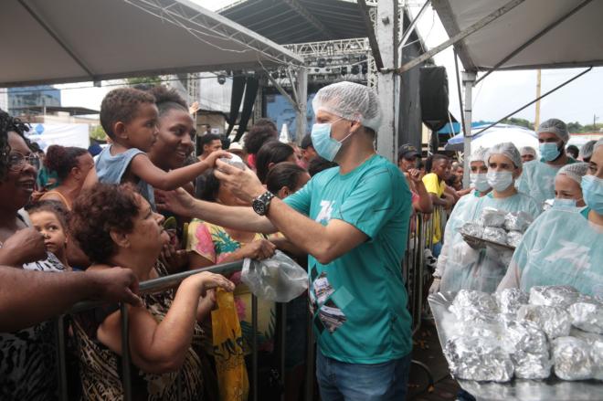 Coronel Fabriciano festejou o aniversário com bolo