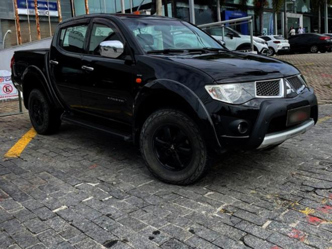 Bandidos clonaram anúncio de uma L200  Triton, republicaram com preço abaixo da tabela e deram prejuízo a fabricianense que 'negociou' com o golpista