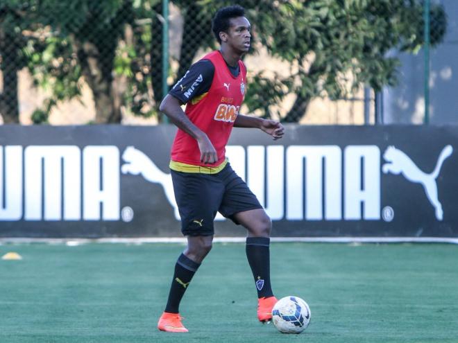 Atacante Jô fez história no Atlético 