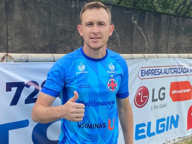 O experiente atacante Rafael Grampola entrou em forma e pode ser titular no ataque do Tigre no Estadual