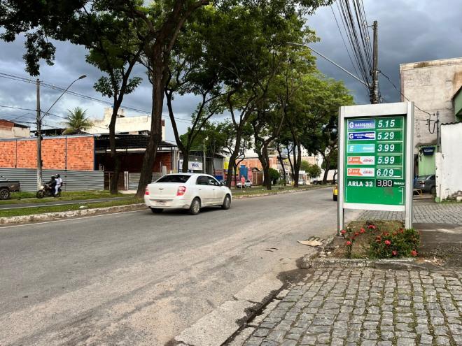 Na terça-feira, combustível era comercializado por R$ 4,95; na quarta-feira foi encontrado a R$ 5,15, no mesmo estabelecimento