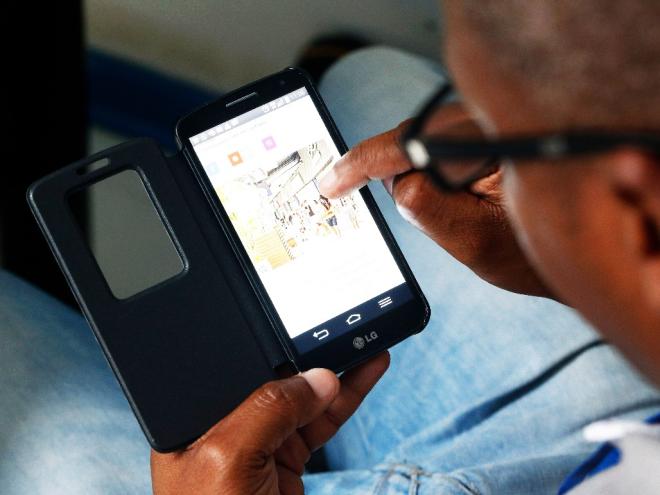 Adultos estão gastando três ou mais horas por dia na tela do celular