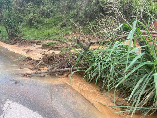 Entupimento ocorreu na chuva de 7 para 8 de janeiro e até hoje não foi resolvido 