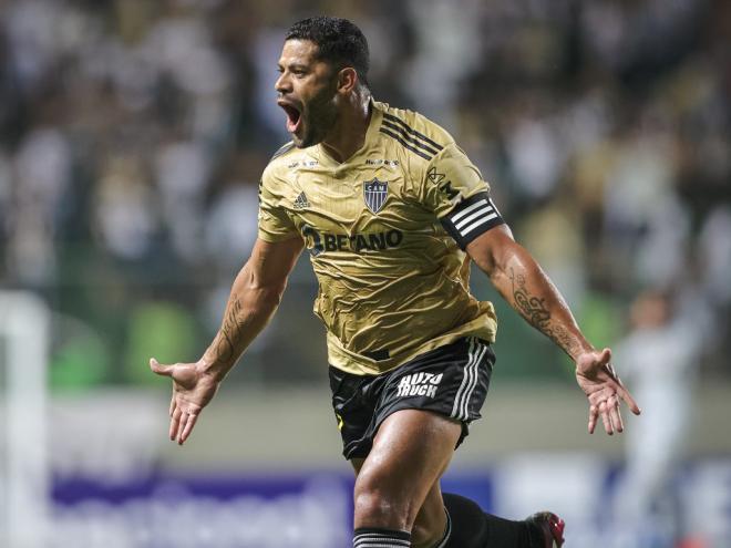 Hulk fez dois gols de falta que pavimentaram a vitória sobre o Democrata-SL 
