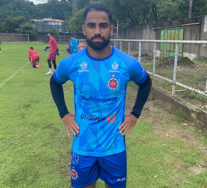 Netinho, dois gols e atuação brilhante no empate do Ipatinga em Sete Lagoas