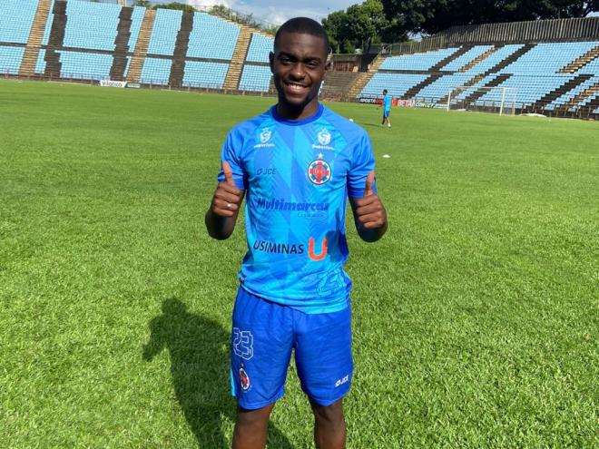 O atacante Márcio Jr deverá permanecer como titular no ataque contra o Patrocinense