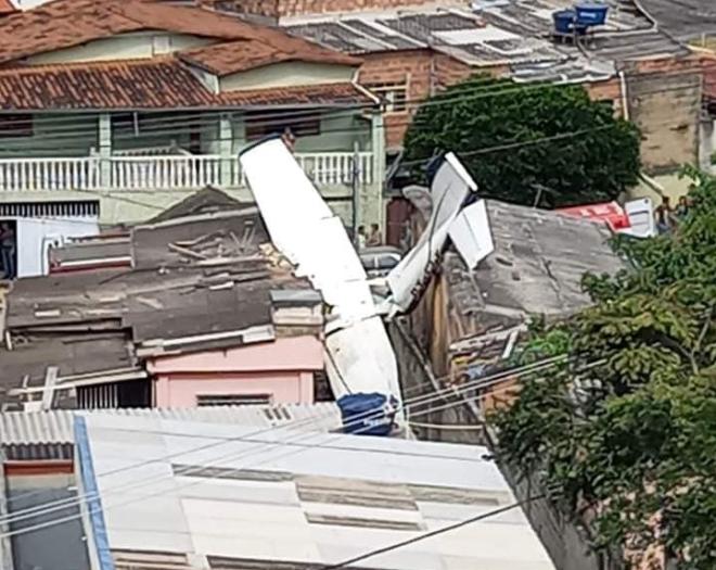 Moradores das proximidades do aeroporto Carlos Prates vivem na apreensão com os seguidos acidentes 