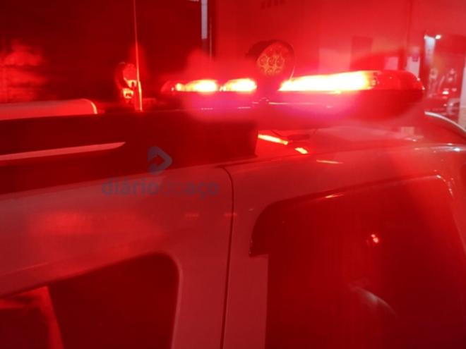 Policiais militares realizam buscas para elucidar a tentativa de homicídio em Lavrinha