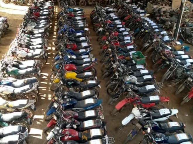 Ao todo 79 veículos automotores estarão disponíveis para arremate, virtualmente 