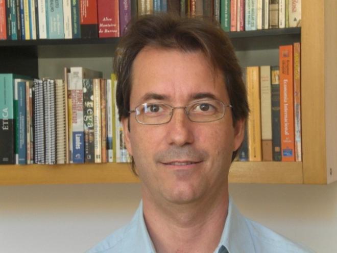 O professor do departamento de Economia da UFMG, Marco Flávio Resende, explicou se há possibilidade de o Brasil ser afetado 