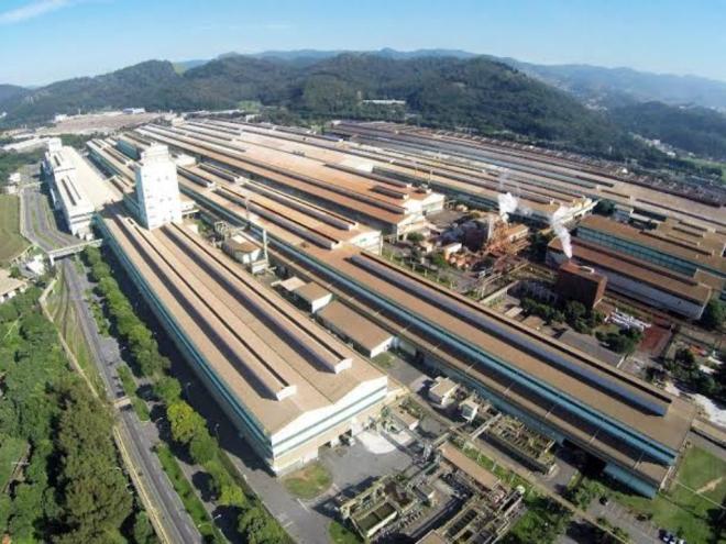 Ao fechamento da transação, o grupo T/T terá uma participação total de 61,3% no grupo de controle da Usiminas, enquanto o grupo NSC e a Previdência Usiminas totalizarão 31,7% e 7,1%, respectivamente.