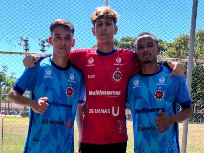 Riquelme, Bruno Pintinho e Leandro: esperanças de sucesso com a camisa do Tigre para manter o DNA vencedor dos familiares