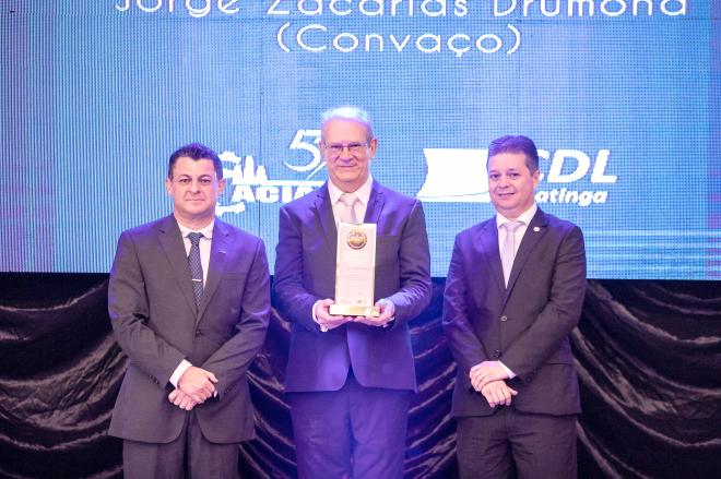 A homenagem de Empresário do Ano foi concedida para Jorge Zacarias Drumond, diretor executivo da Convaço