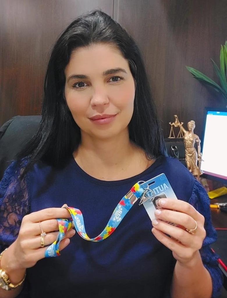 “Ela garante o direito que é o pronto atendimento e prioridade em acesso a serviços públicos e privados”, explicou Aline sobre Ciptea 