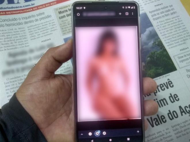 As vítimas recebem fotos de mulheres nuas e depois são extorquidas por falsos policiais civis
