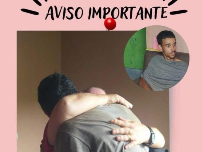 Magdiel abraça a mãe ao chegar em casa, no Vila Militar