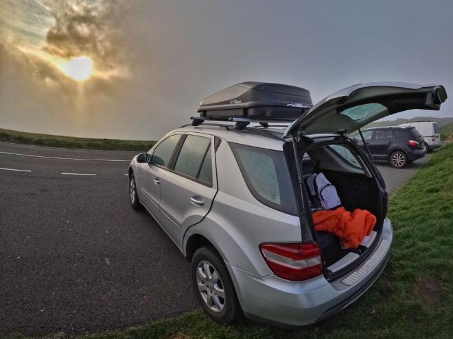 O casal vai viajar pela Europa neste veículo, que está sendo adaptado para que eles possam morar durante o trajeto 