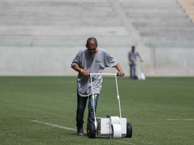 Durante o evento foi realizada a marcação das linhas do campo de jogo 
